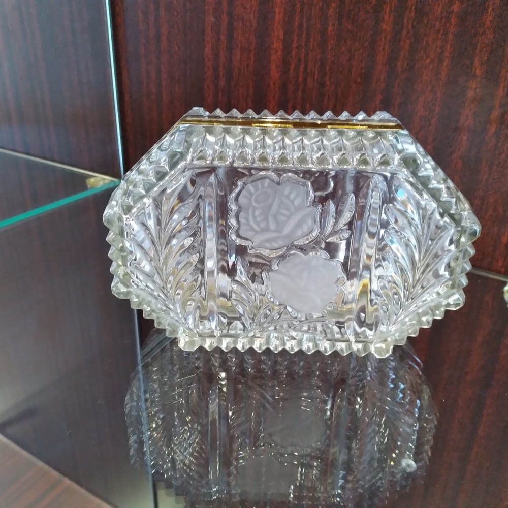 Crystal Jewelry Box Roses Theme - Picture 4 of 7